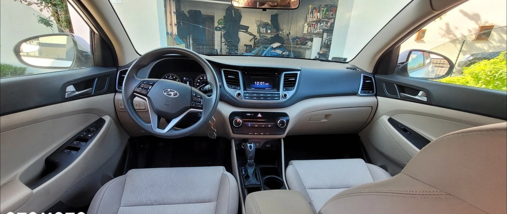 Hyundai Tucson cena 69500 przebieg: 155000, rok produkcji 2017 z Głubczyce małe 16